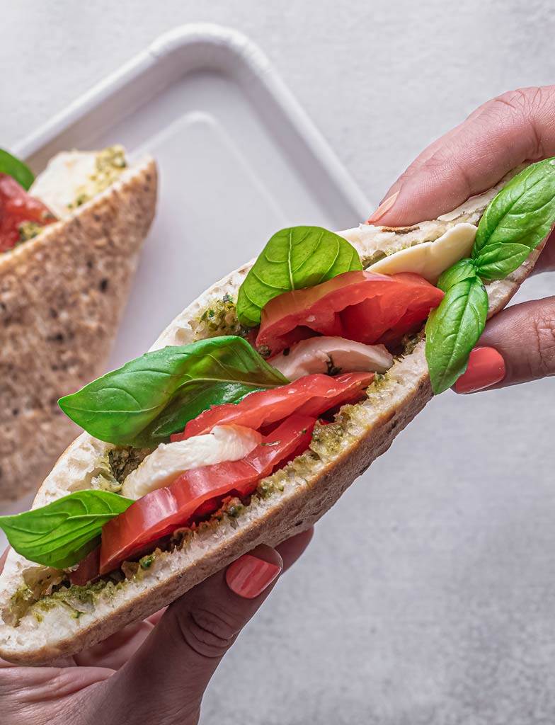 Recipe: Caprese vegetarian naanta