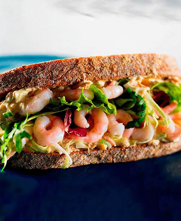 Recipe: Coarse sandwich bread with shrimps and tuna salad