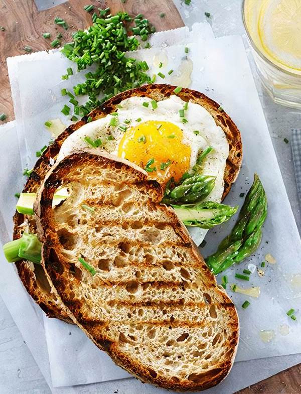 Recipe: Grilled sandwich with eggs