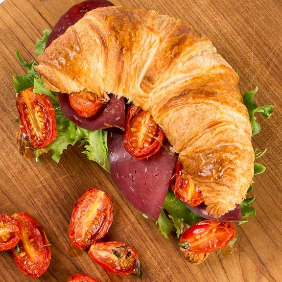 Smoked Ham & Tomato Croissant | Schulstad Bakery Solutions