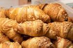 1920x500-kinkkujuustocroissant