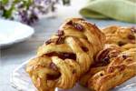 6239 Maple Pecan Plait - on plate, low res