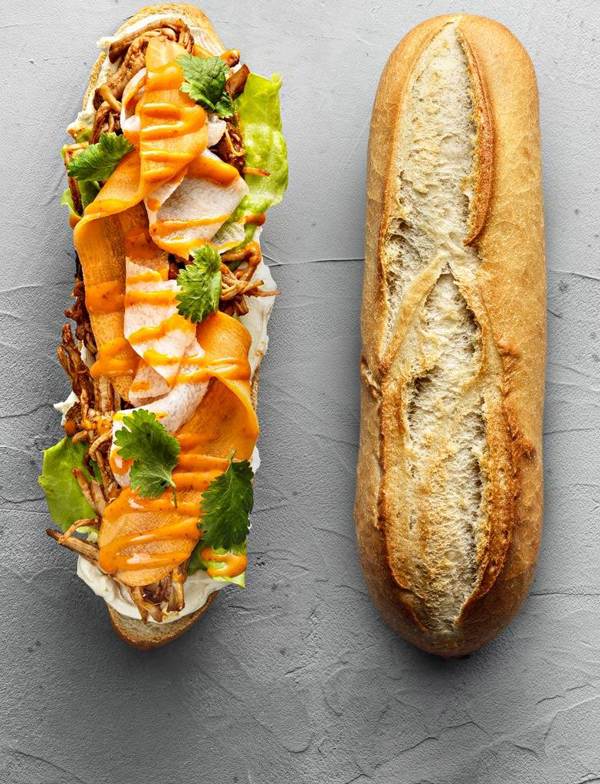 Recipe: Baguette with pulled pork, cream cheese and pickled carrot