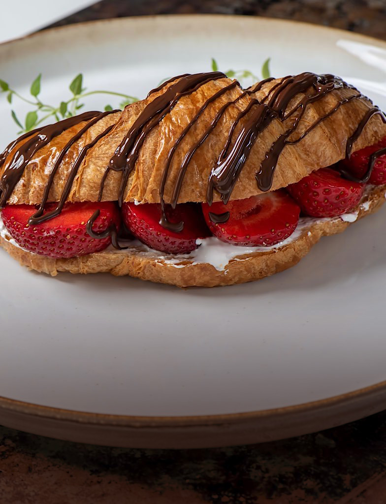 Strawberry & cream cheese croissant | Schulstad Bakery Solutions