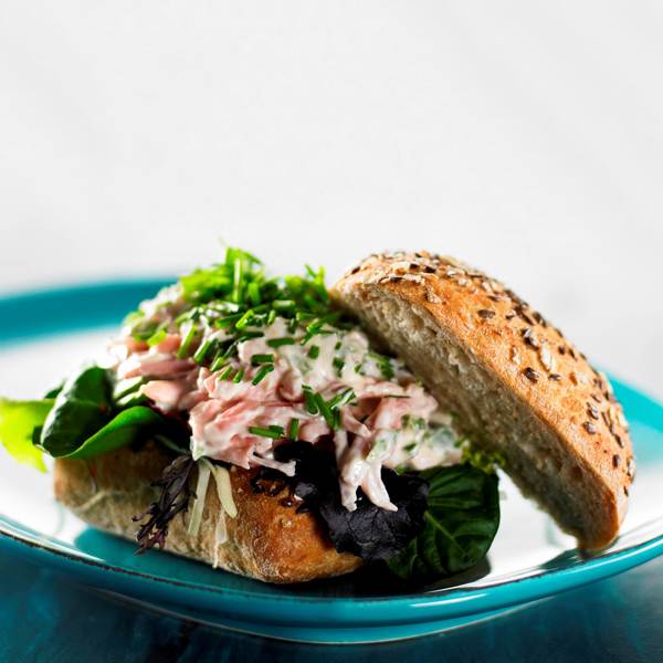 Recipe: Breakfast roll with ham salad