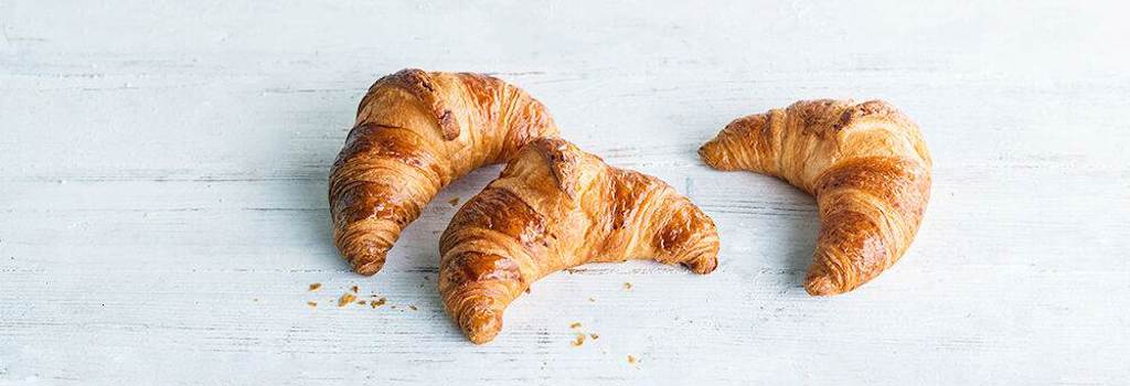 PREMIUM CROISSANT CURVED  Schulstad Bakery Solutions