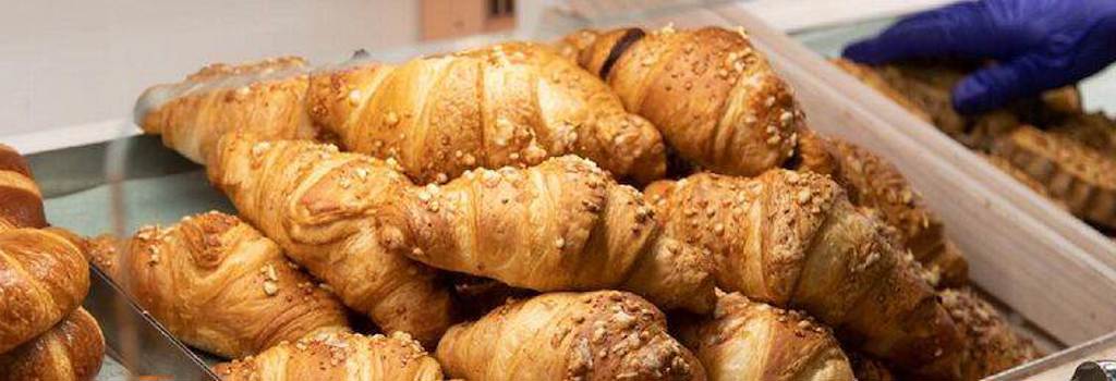 1920x500-kinkkujuustocroissant